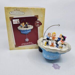 Hallmark The Peanut Gang Crack The Whip Christmas Ornament Music & Motion 2005